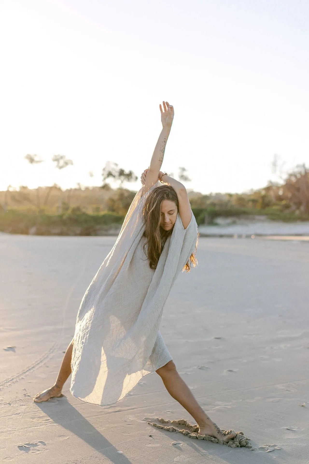 Woman Wearing La Bottega di Brunella Linen Dress Vestito Fausta Garzata - Natural - Dress LUXAMORE
