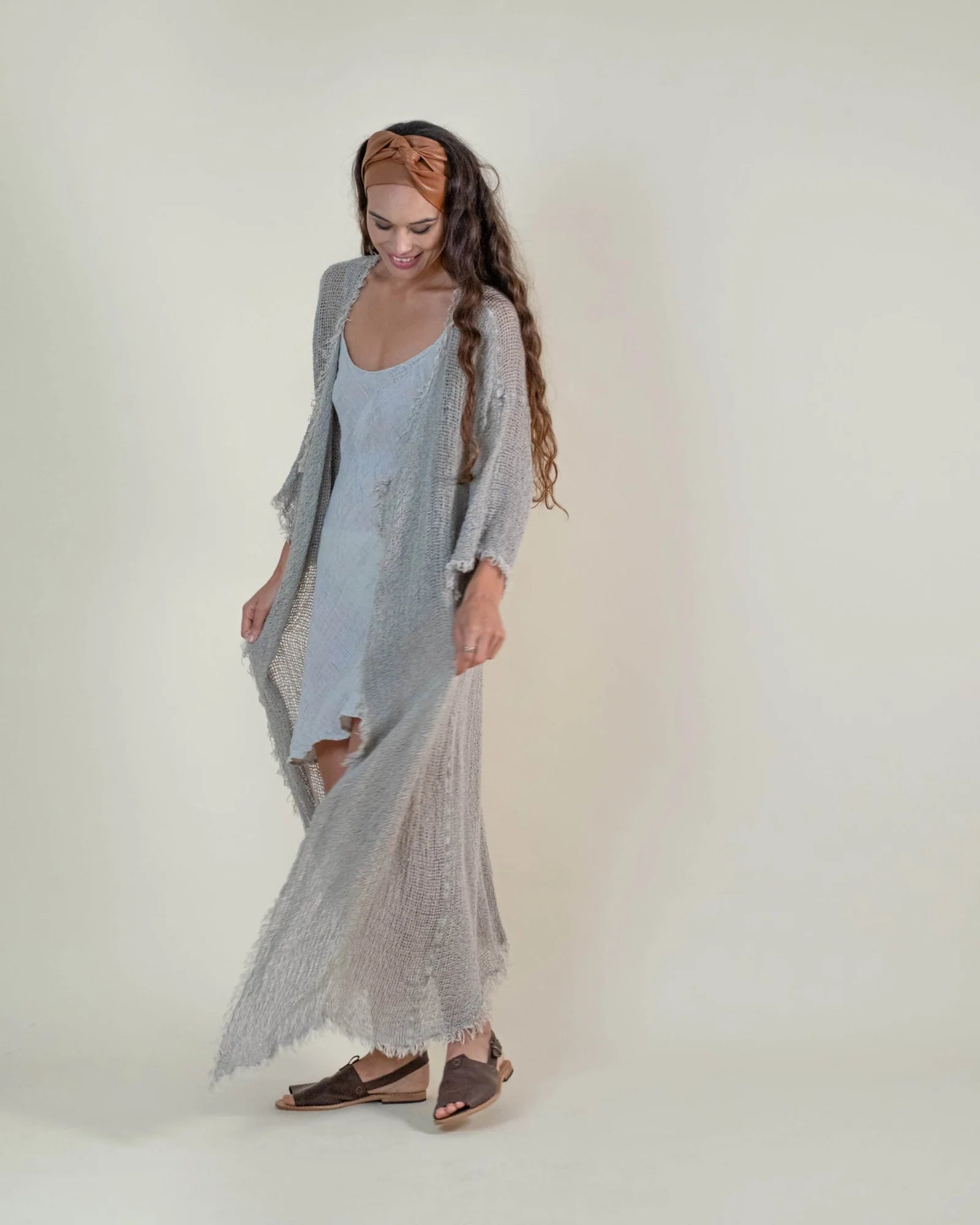 La Bottega di Brunella Spolverino Spice Linen coat - Campagna - Natural worn by model sustainably made in italy AW26 LUXAMORE  
