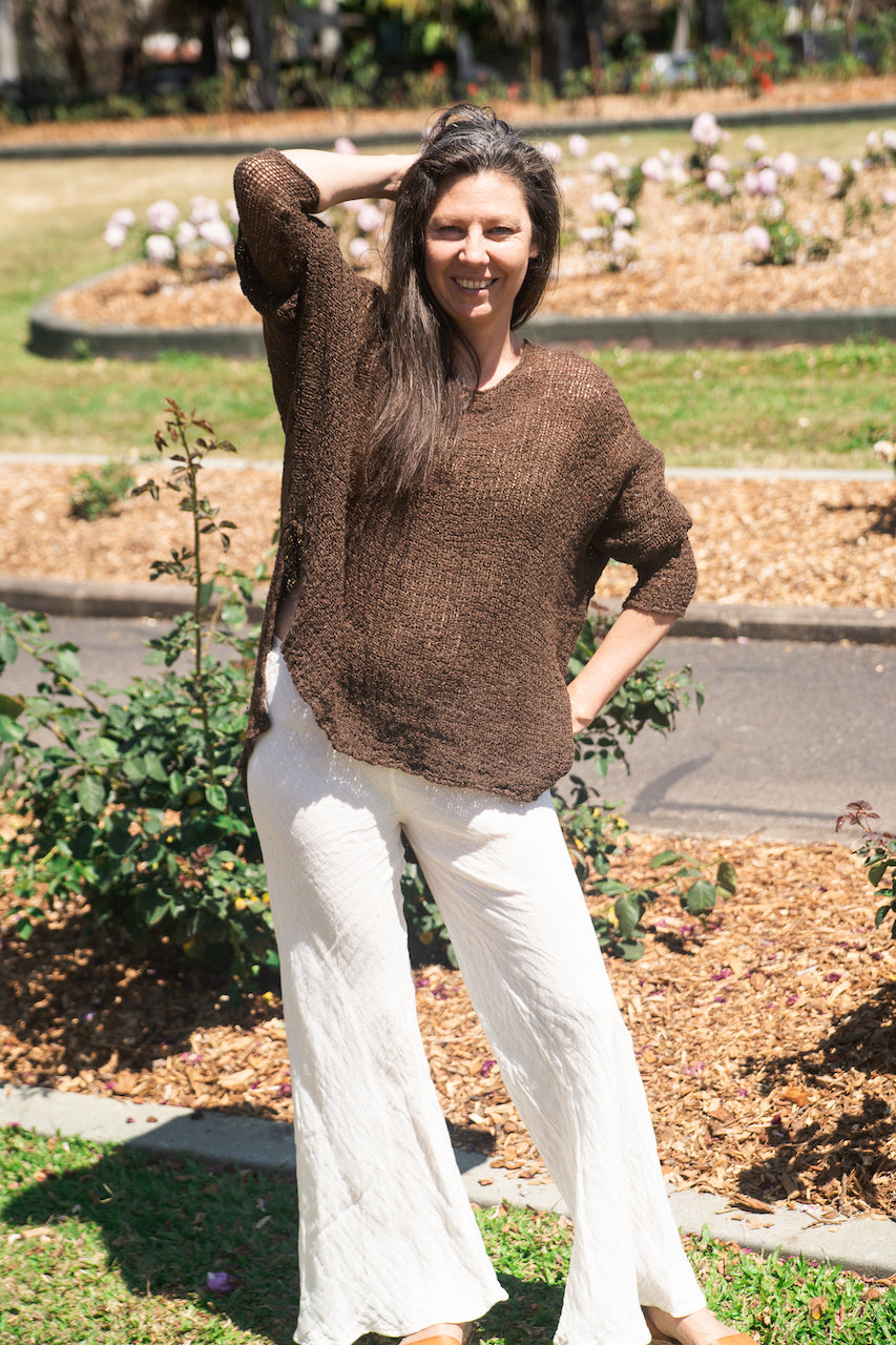 Woman Wearing La Bottega di Brunella Top Maglia Bonta - Campagna Chocolate - Tops LUXAMORE