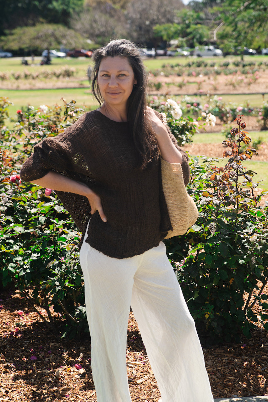 Woman Wearing La Bottega di Brunella Top Maglia Bonta - Campagna Chocolate - Tops LUXAMORE