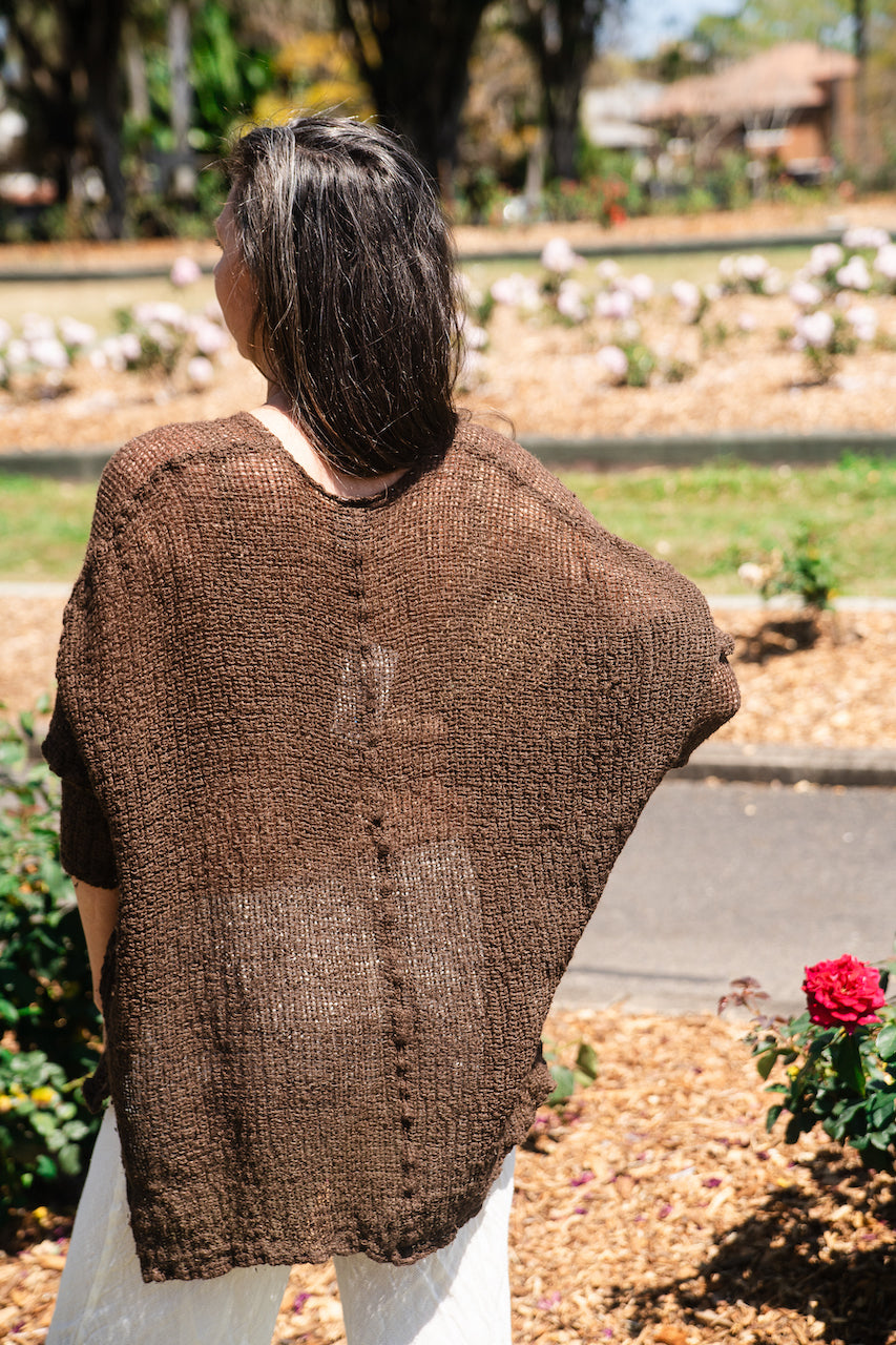 Woman Wearing La Bottega di Brunella Top Maglia Bonta - Campagna Chocolate - Tops LUXAMORE