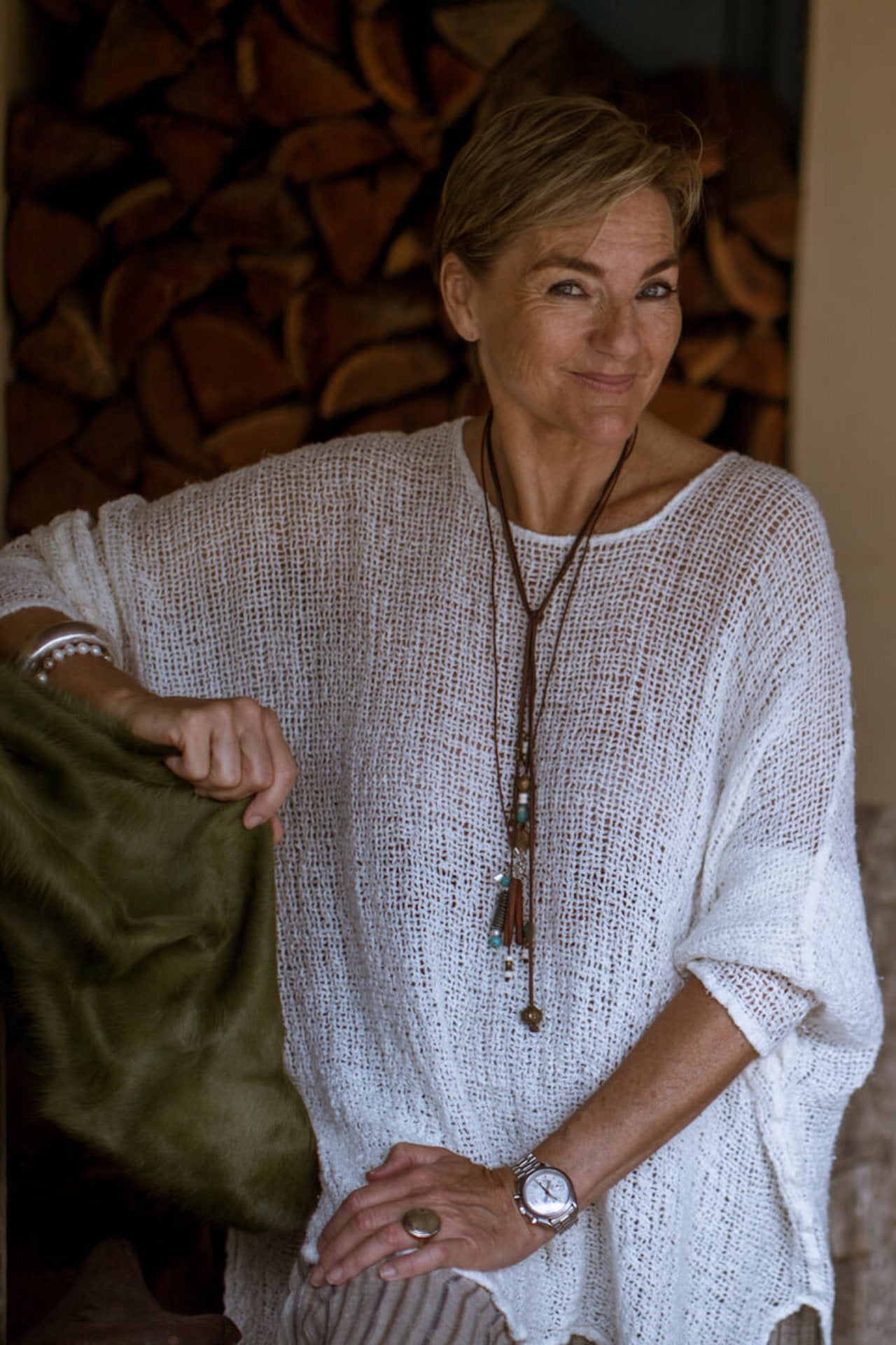 Woman Wearing La Bottega di Brunella Top Maglia Bonta - Campagna Latte - Tops LUXAMORE