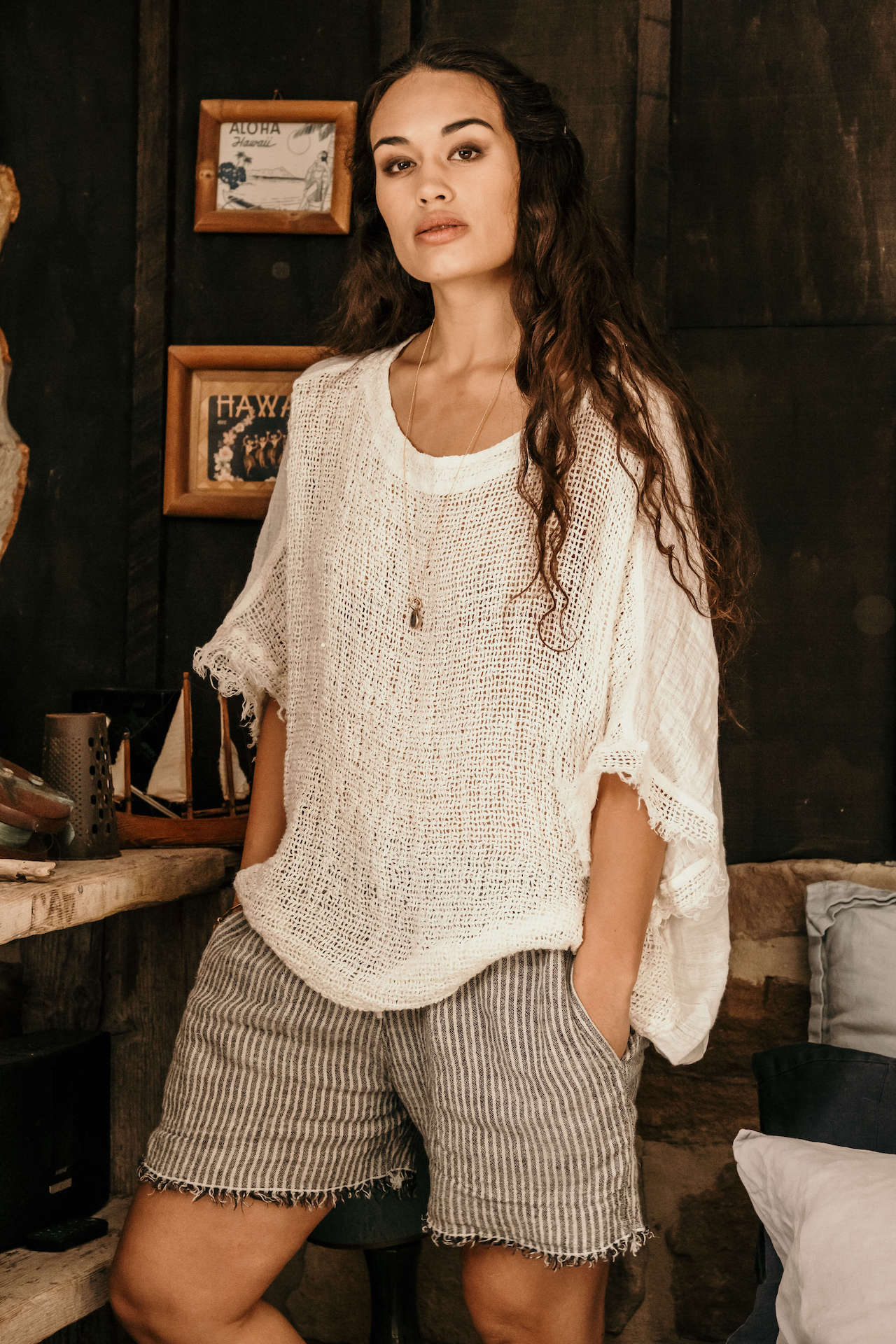 Woman Wearing La Bottega di Brunella Top Maglia Corsara - Campagna latte - Tops LUXAMORE