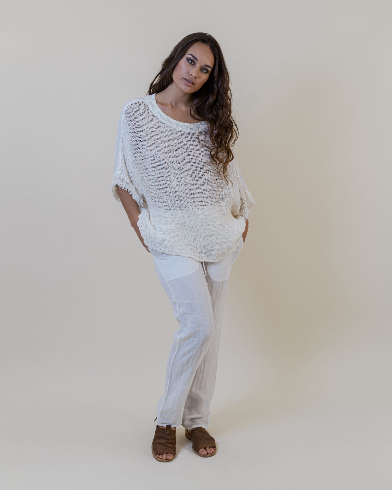 Woman Wearing La Bottega di Brunella Top Maglia Corsara - Campagna latte - Tops LUXAMORE