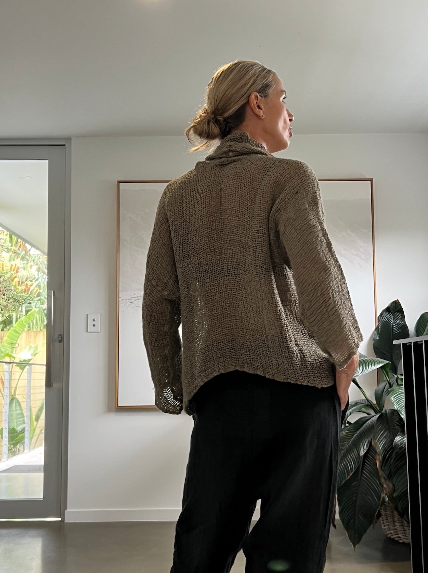 Woman Wearing La Bottega di Brunella Top Maglia Delusa - Campagna Fossil - Tops LUXAMORE