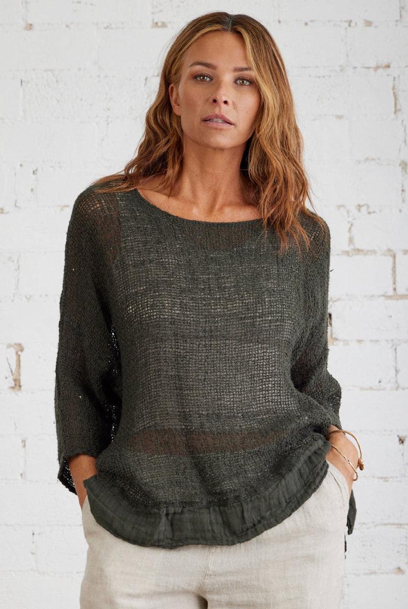 Woman Wearing La Bottega di Brunella Top Maglia Europa - Campagna Fossil - Tops LUXAMORE