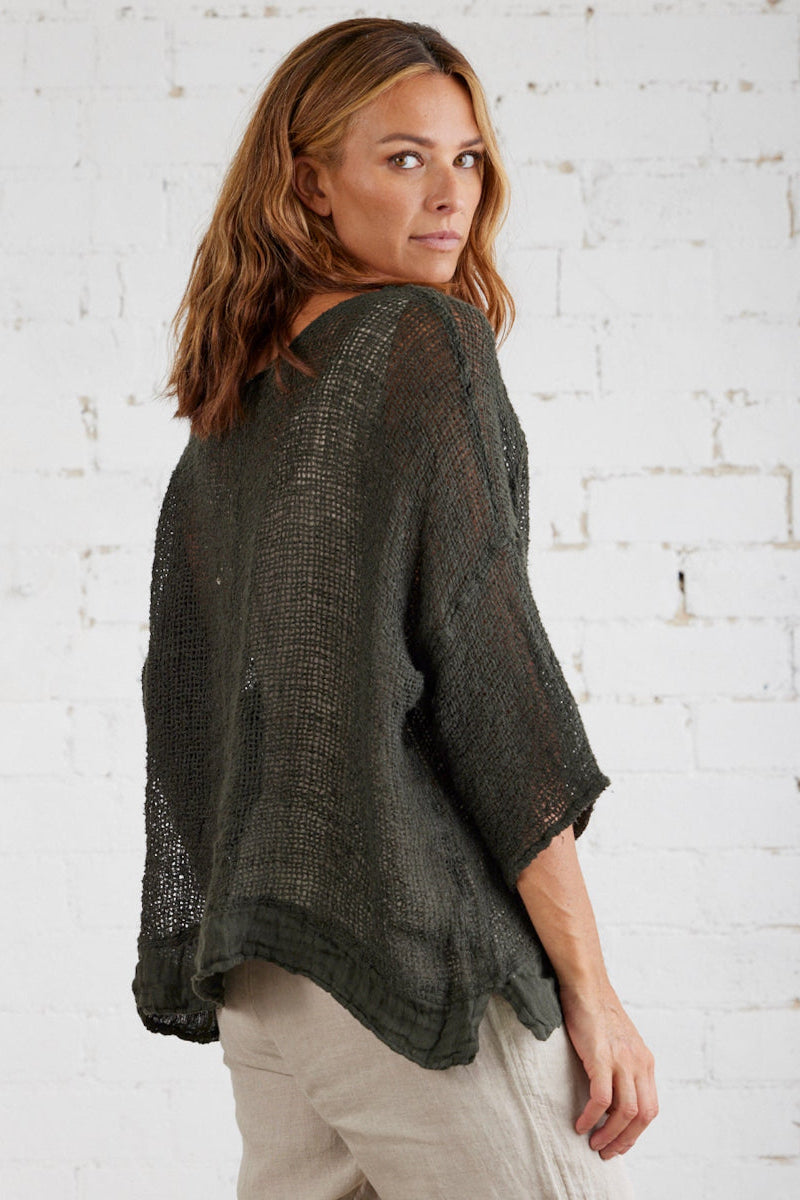 Woman Wearing La Bottega di Brunella Top Maglia Europa - Campagna Fossil - Tops LUXAMORE