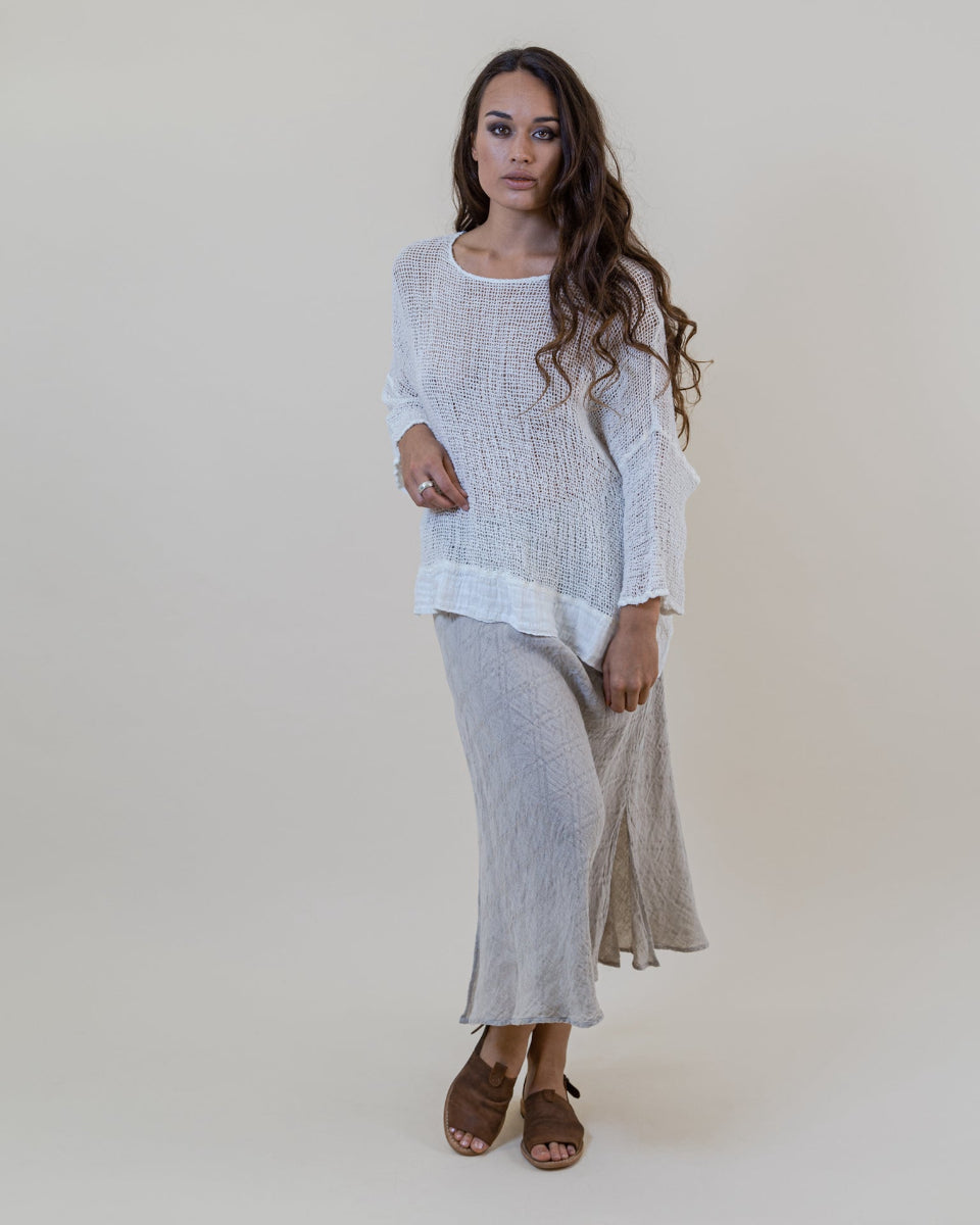 Woman Wearing La Bottega di Brunella Top Maglia Europa - Campagna Latte - Tops LUXAMORE