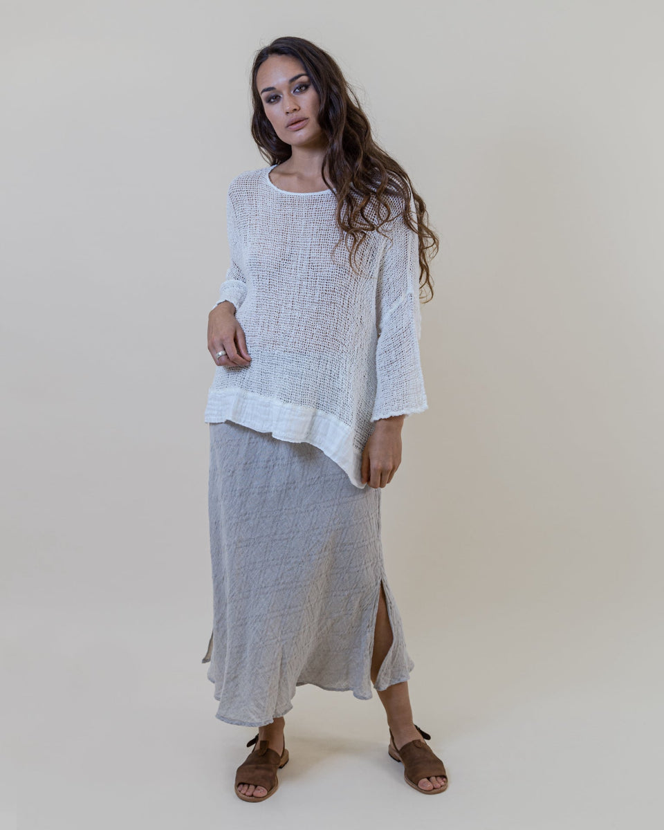 Woman Wearing La Bottega di Brunella Top Maglia Europa - Campagna Latte - Tops LUXAMORE