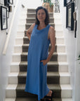 Woman Wearing Linen Dress Made in Italy: Sleeveless Boat Neck Maxi Blue - Dress LUXAMORE