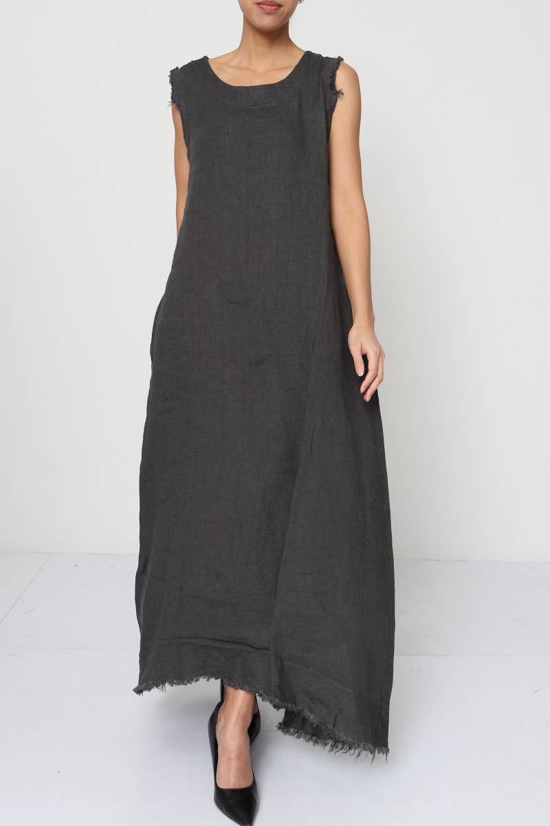 Woman Wearing Linen Dress Sleeveless Raw Edge, Maxi Made in Italy Black - Dress LUXAMORE