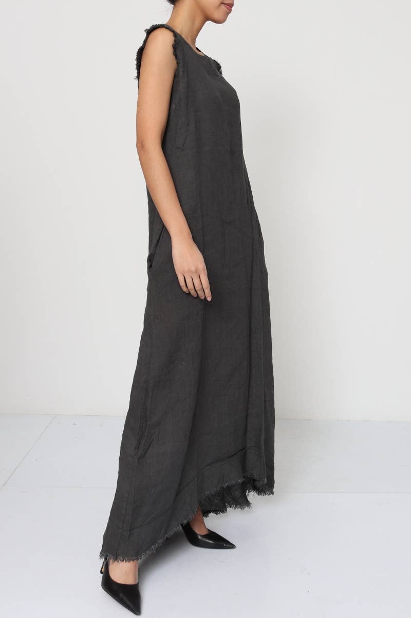 Woman Wearing Linen Dress Sleeveless Raw Edge, Maxi Made in Italy Black - Dress LUXAMORE