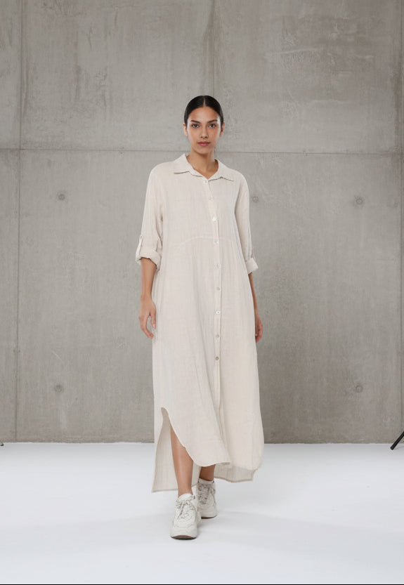 Woman Wearing Linen Shirtdress, Button-Up, Maxi Made in Italy Beige - Dress LUXAMORE