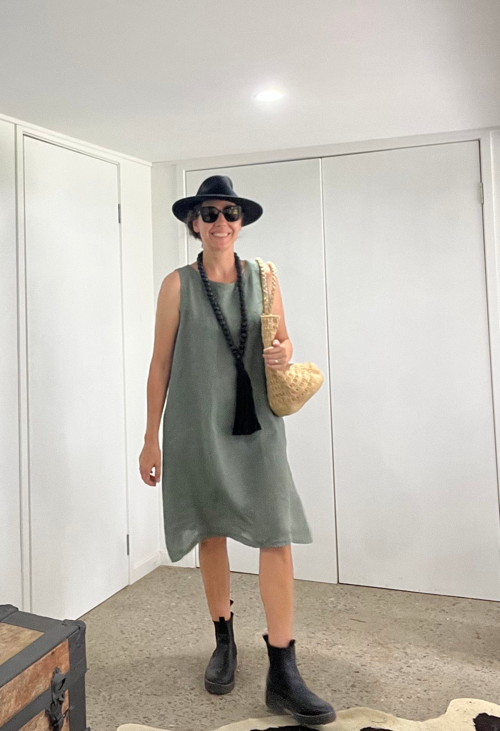 Woman Wearing Linen Dress Pockets Midi Made in Italy Olive - Dress LUXAMORE