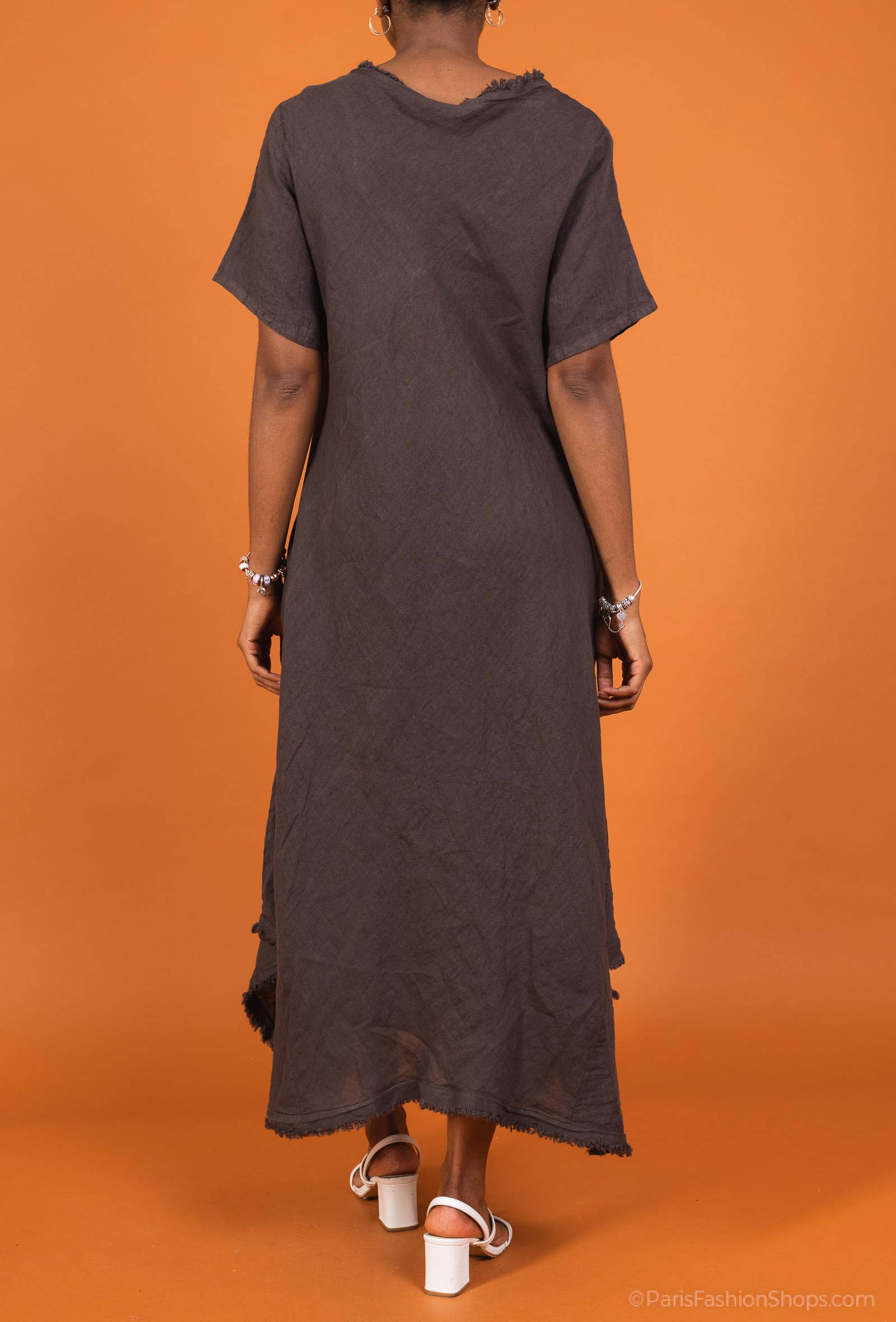 Woman Wearing Linen Dress Bias Cut Maxi Made in Italy - Navy - Dress LUXAMORE
