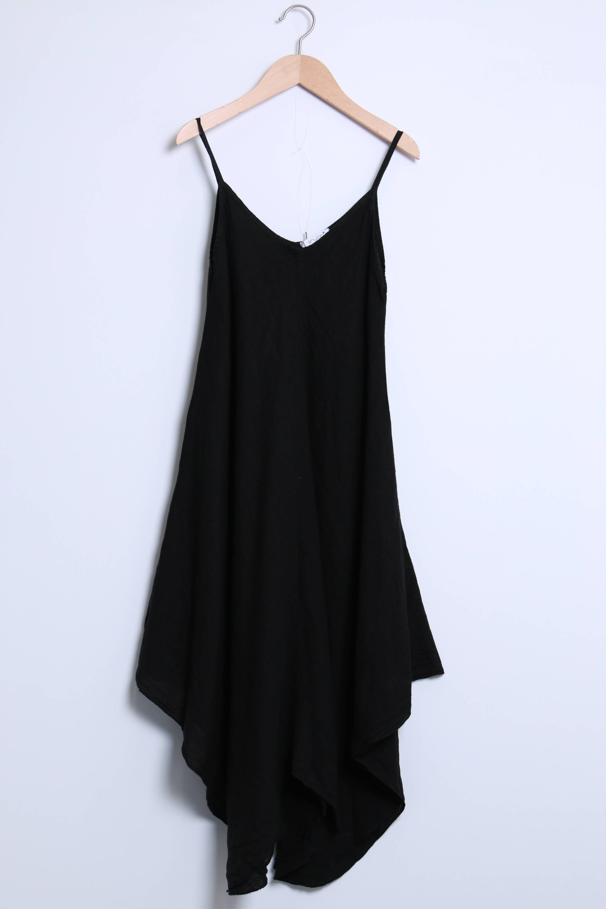 Woman Wearing Linen Dress Flowy Maxi Made in Italy - Black - One size - Dress LUXAMORE
