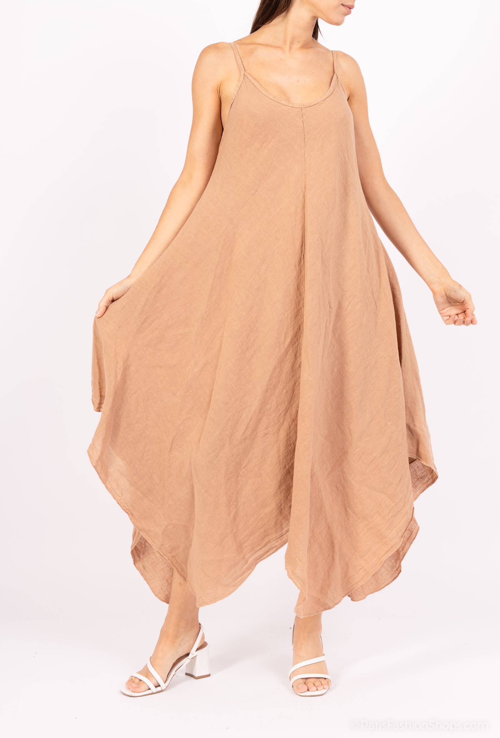 Woman Wearing Linen Dress Maxi Made in Italy - Camel - One size - Dress LUXAMORE