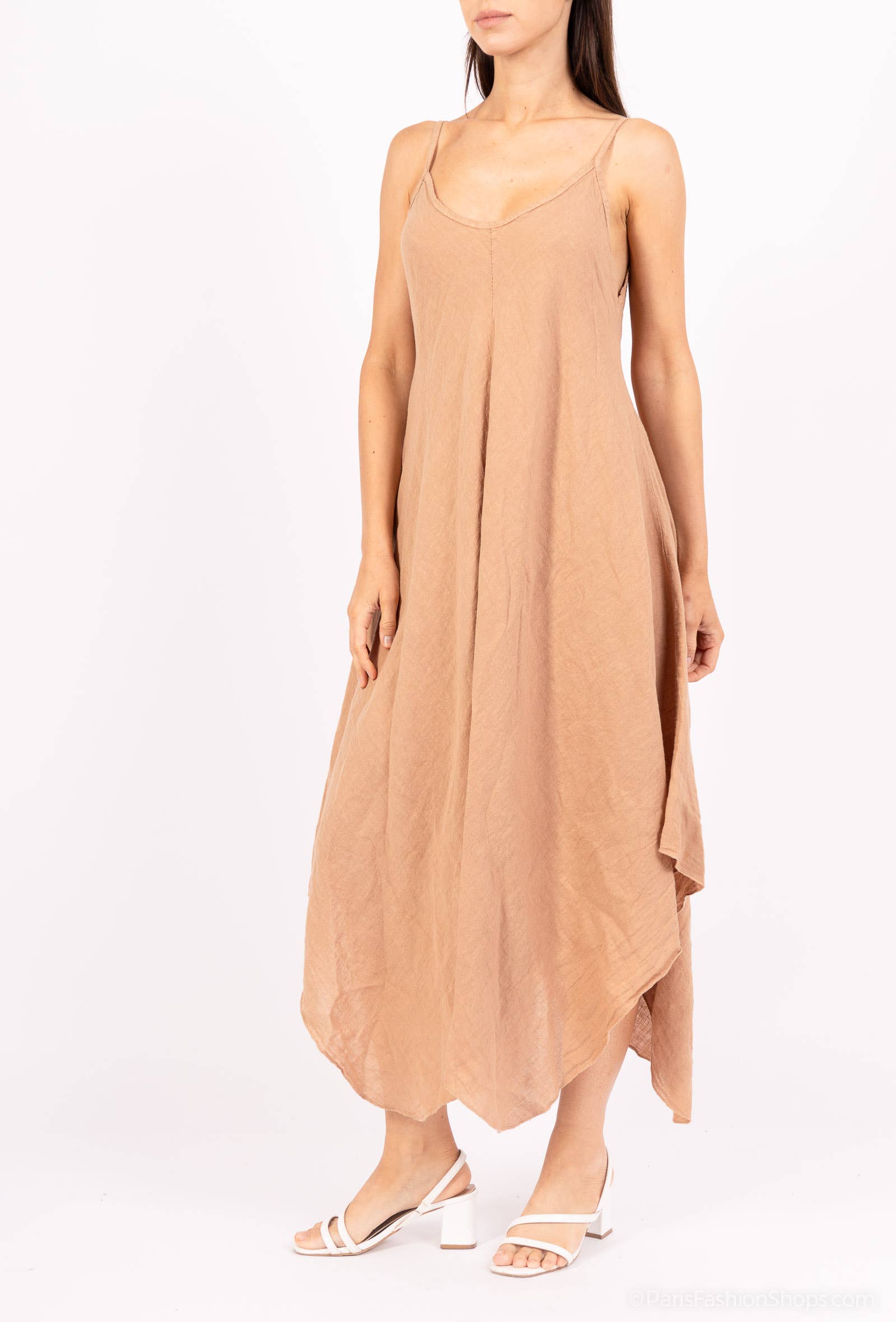 Woman Wearing Linen Dress Maxi Made in Italy - Camel - One size - Dress LUXAMORE