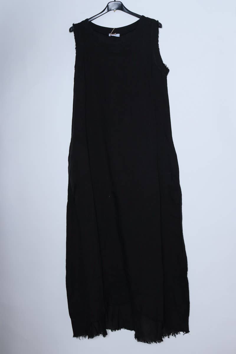 Woman Wearing Linen Dress Sleeveless Raw Edge, Maxi Made in Italy Black - Dress LUXAMORE