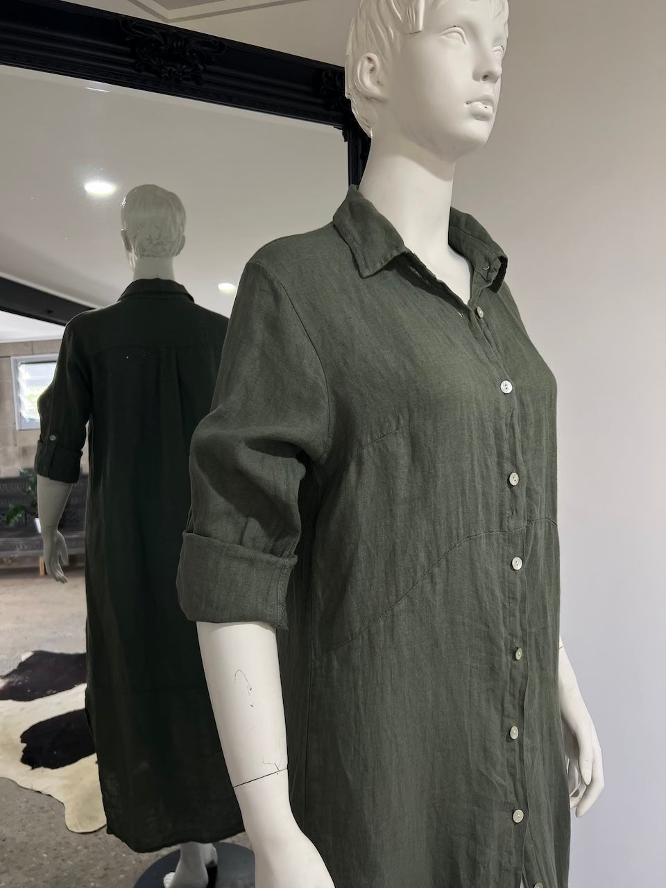 Woman Wearing Linen Shirtdress, Button-Up, Maxi Made in Italy Khaki -  LUXAMORE