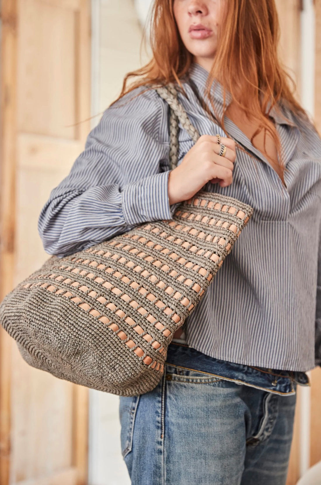 Made in Mada Vony Bag - LUXAMORE -Bag-Made in Mada Vony Bag Mada in Mada's signature tote bag with A fusion between raffia and leather. Shop Made in Mada's bags at Luxamore