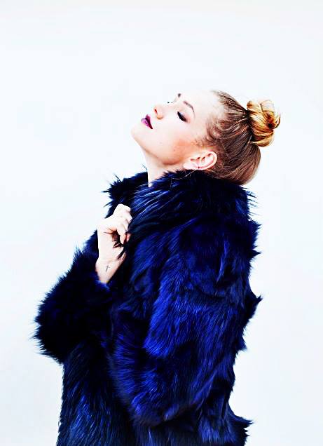 Woman Wearing Mode &amp; Affaire Cascade Fur Coat In Ink - JACKET LUXAMORE