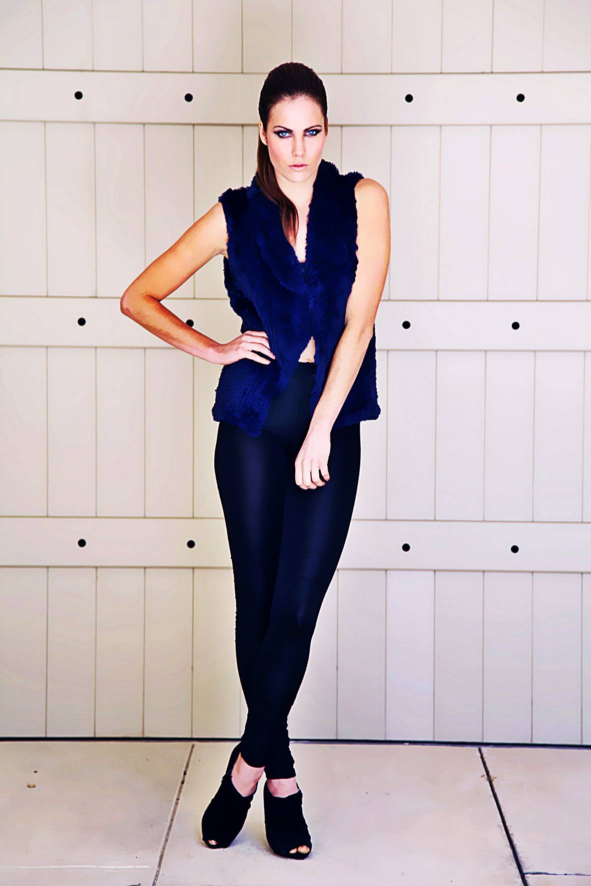 Mode & Affaire Collier Fur Vest - Ink - LUXAMORE --Mode & Affaire Collier Fur Vest Redefine luxury with a conscience and sustainable statement piece. Shop Mode & Affaire Collier Fur.