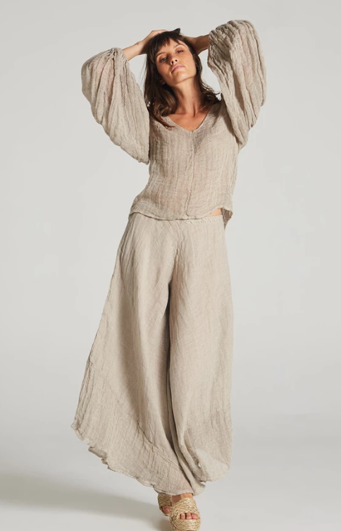 Woman Wearing Estilo Emporio Fortune Top - Tops LUXAMORE