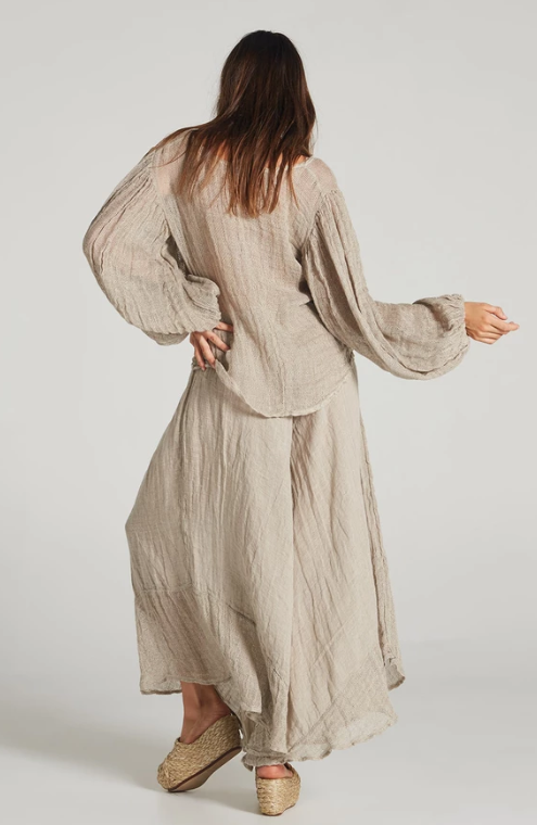 Woman Wearing Estilo Emporio Fortune Top - Tops LUXAMORE