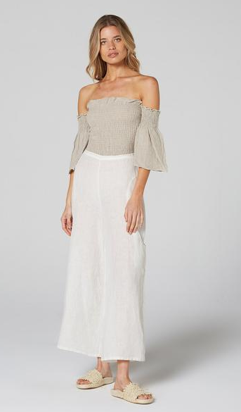 Woman Wearing Estilo Emporio Pocket Pant - Pants LUXAMORE