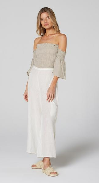Woman Wearing Estilo Emporio Pocket Pant - Pants LUXAMORE