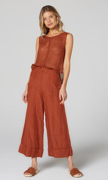 Woman Wearing Estilo Emporio Tropez Pant - Rust - Pants LUXAMORE