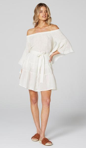 Woman Wearing Estilo Emporio Mexicana Top - Tops LUXAMORE