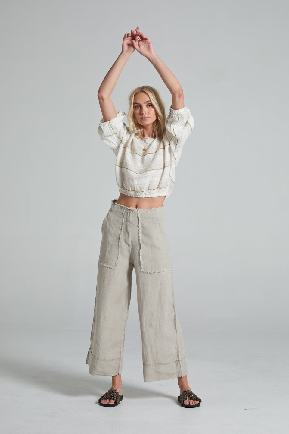 Estilo Emporio Riviera Pant - LUXAMORE -pants-Estilo Emporio Riviera Pant Stunning Italian linen, easy to wear. Shop Estilo Emporio Pants at Luxamore, your italian linen clothing online store.